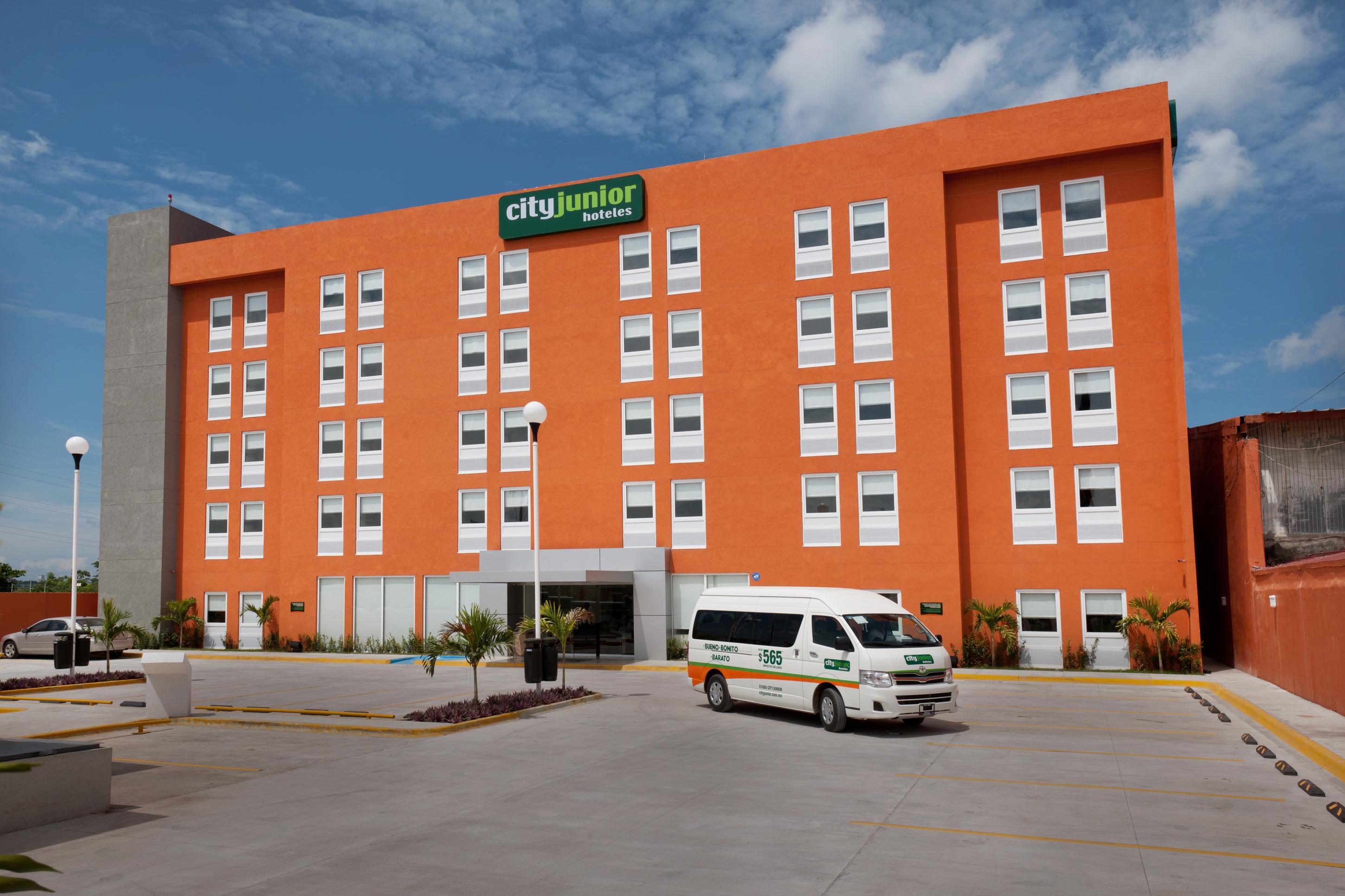 Express Junior Aeropuerto 3*